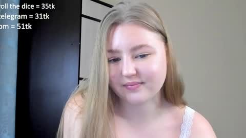 Snapshot of abbywyte chatting on December 6, 1:27 pm Abby    Stream at Sat  Sun  Mon  Fri online show from December 6, 1:27 pm