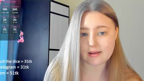 Snapshot of abbywyte chatting on February 23, 12:37 pm Abby    Stream at Sat  Sun  Mon  Fri online show from February 23, 12:37 pm