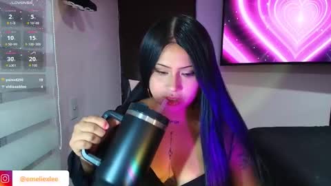 Snapshot of abbyxlee chatting on October 31, 5:19 am     online show from October 31, 5:19 am