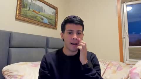 Independence model AbelAsburgo online show from September 15, 6:09 pm