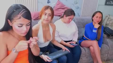 Abella online show from October 27, 2:06 pm