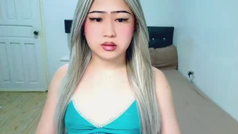 Abella online show from July 27, 1:08 pm