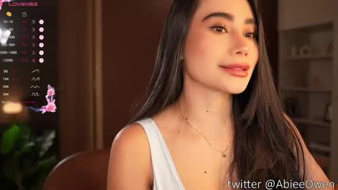 abie_owen online show from May 7, 12:17 am