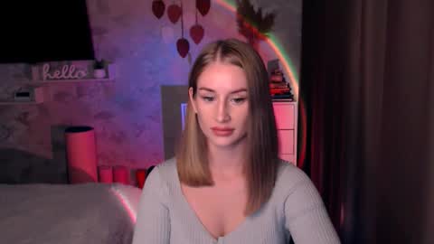Snapshot of abigail_flex chatting on October 7, 4:14 pm Anna online show from October 7, 4:14 pm