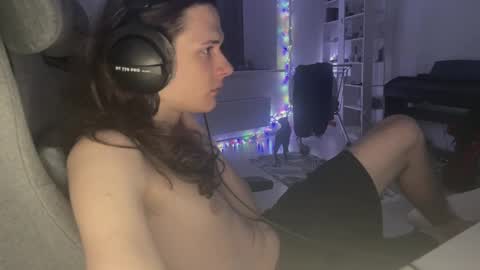 hi  cum in pvt noi extra tip online show from May 10, 9:21 pm