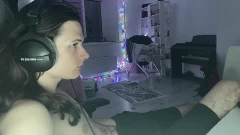 hi  cum in pvt noi extra tip online show from May 12, 10:08 pm