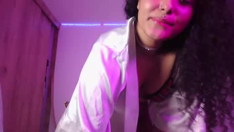 Abril  online show from October 20, 3:33 am