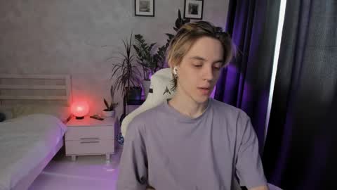 abslut online show from May 14, 10:57 am