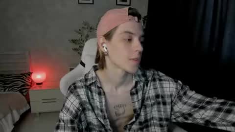 abslut online show from July 8, 2:31 pm