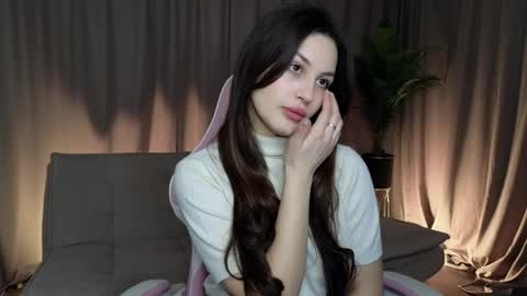 acelozora online show from April 29, 7:35 am