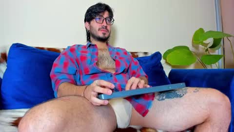 R. online show from February 15, 9:38 am