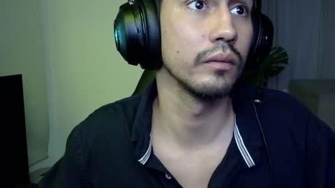Snapshot of adam_evehotroom chatting on October 19, 4:39 am adam_evehotroom online show from October 19, 4:39 am