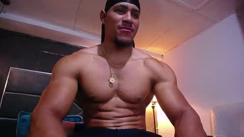 adam_fit19cm online show from March 27, 2:07 pm