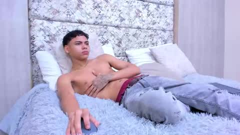 adam_piarse online show from February 8, 7:56 am