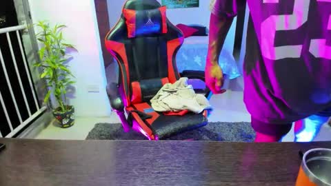 Adam Valencia online show from October 15, 1:42 am