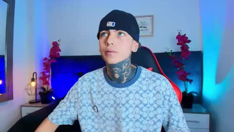 AdamsWalkerr  online show from March 26, 1:05 pm