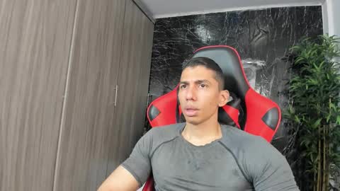 Adan Sin online show from April 11, 3:49 pm