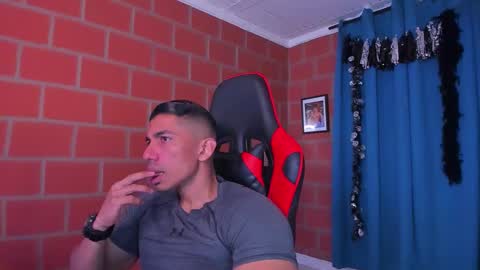 Snapshot of adan_sin1 chatting on March 8, 4:17 pm Adan Sin online show from March 8, 4:17 pm