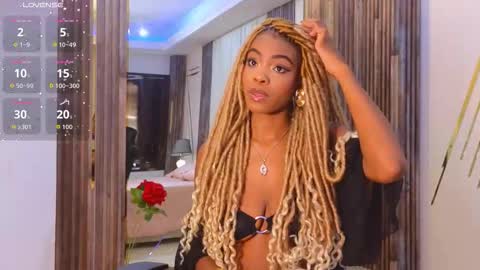 adarasmiith online show from November 18, 1:03 pm