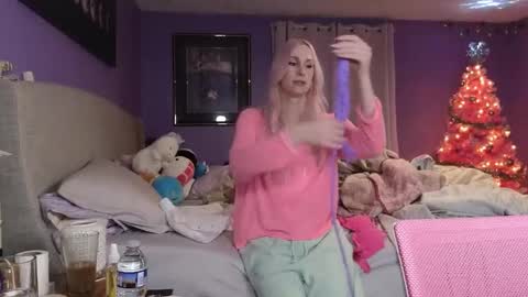 Addibabeee online show from January 6, 11:31 pm