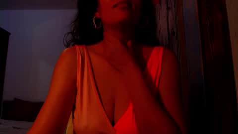 amy        online show from October 17, 11:31 pm