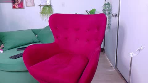 adeellee online show from March 14, 4:55 pm