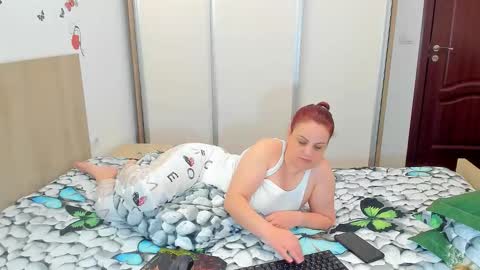 izabellamilf online show from April 22, 5:42 pm