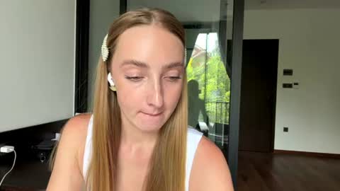 Elizabeth online show from July 23, 7:17 am