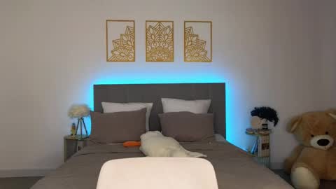 Adele online show from April 4, 9:33 pm