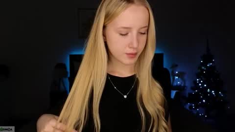 Adele online show from December 21, 7:53 pm