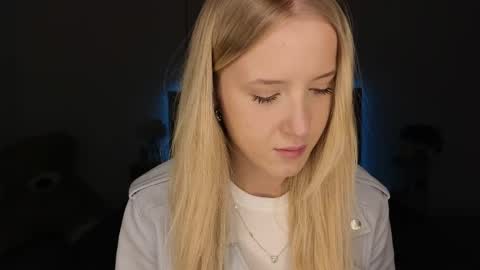 Adele online show from April 16, 9:04 pm