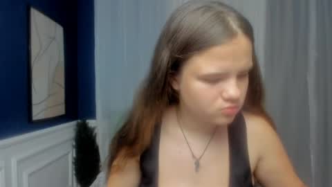 adelecruzz online show from June 5, 11:37 am