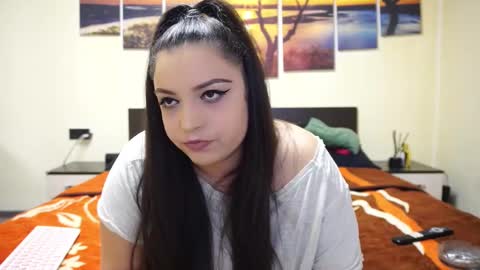 Adellineee online show from February 28, 11:01 pm