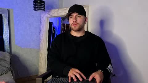 Ades online show from October 6, 11:50 am