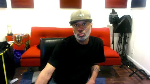 adick_ting online show from April 25, 9:00 am