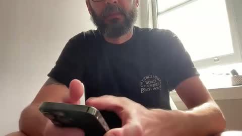 admri online show from April 1, 6:05 pm