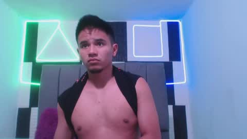 adonis_latin_19 online show from April 18, 4:14 am