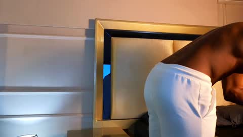 Adonis Knight  online show from January 22, 1:00 pm