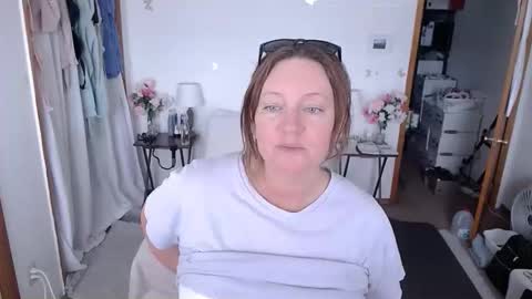 adorable22 online show from April 11, 6:45 pm