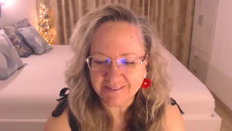 Cryna online show from April 21, 2:51 am