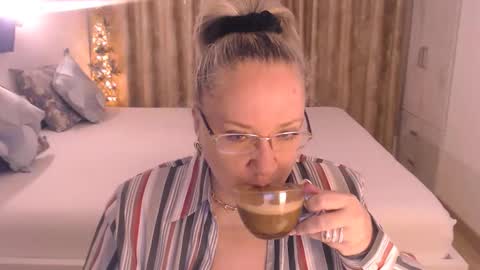 Cryna online show from April 2, 4:09 am