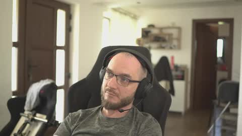 W36 online show from April 27, 8:56 am