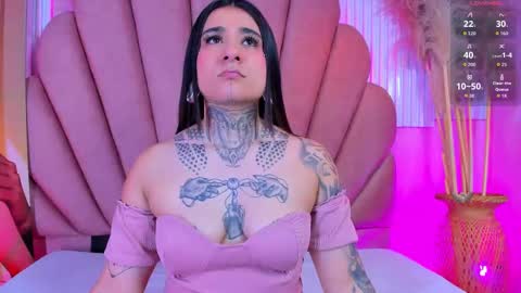 adri_tatto_ online show from September 13, 3:42 am