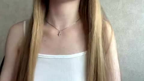 Caroline online show from June 24, 2:46 pm