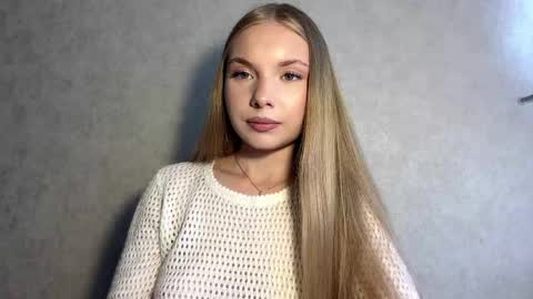 Caroline online show from June 8, 2:40 pm