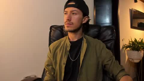 Adrian Williams online show from April 21, 11:23 pm