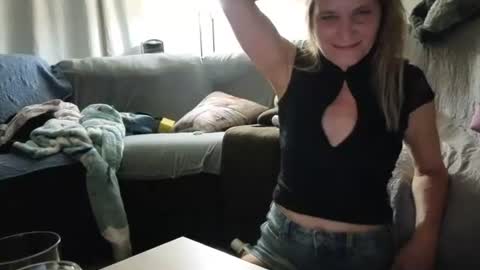 Rose online show from August 9, 2:32 am