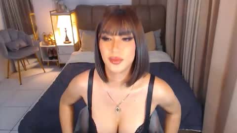 Ur Dream girl online show from October 24, 11:55 am