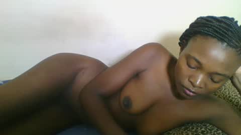 Yvonne online show from April 11, 8:40 am