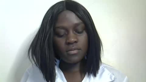 pink  and josphen online show from March 31, 8:59 am